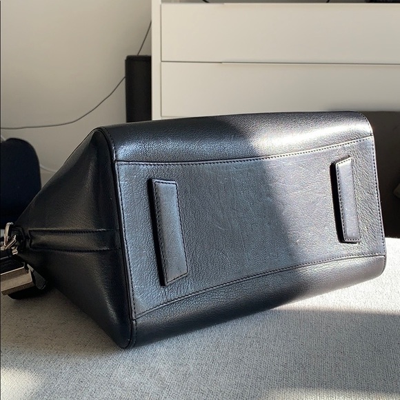 Givenchy Antigona Small - Picture 2 of 4